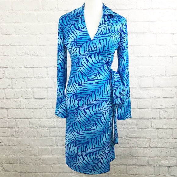 Express Dresses & Skirts - Express blue wrap midi long sleeve dress sz 5/6